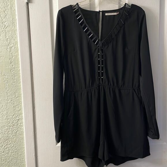 Mustard Seed Black Long sleeve Caged V-Neck Double pocket shorts romper size L - Picture 1 of 12